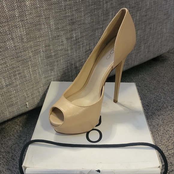 Aldo hidden platform heels - Picture 2 of 3